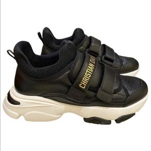 ♦️SOLD♦️ New Christian Dior D-Wander Leather Sneakers Size 38
